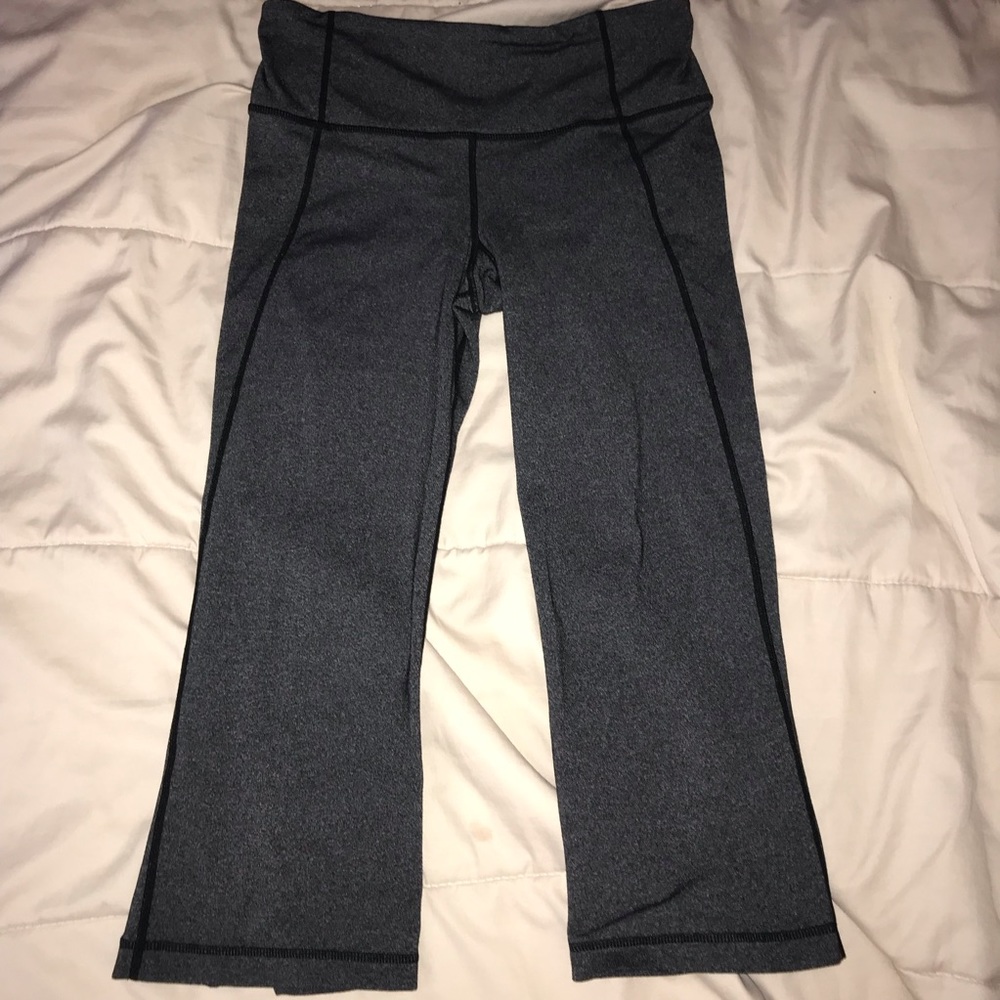 Lululemon Calf Slit Cropped Leggings